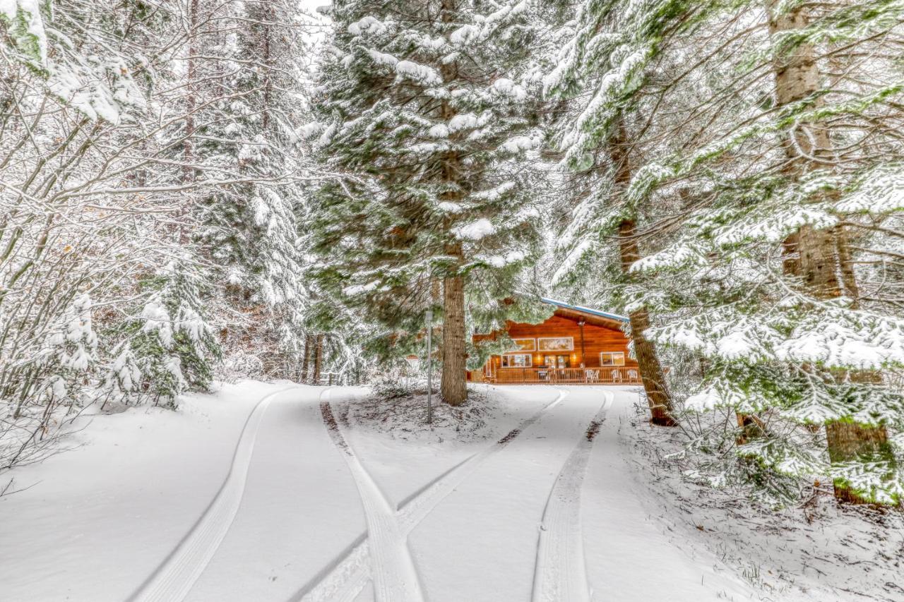Elk Tracks Lodge Pine Glen エクステリア 写真