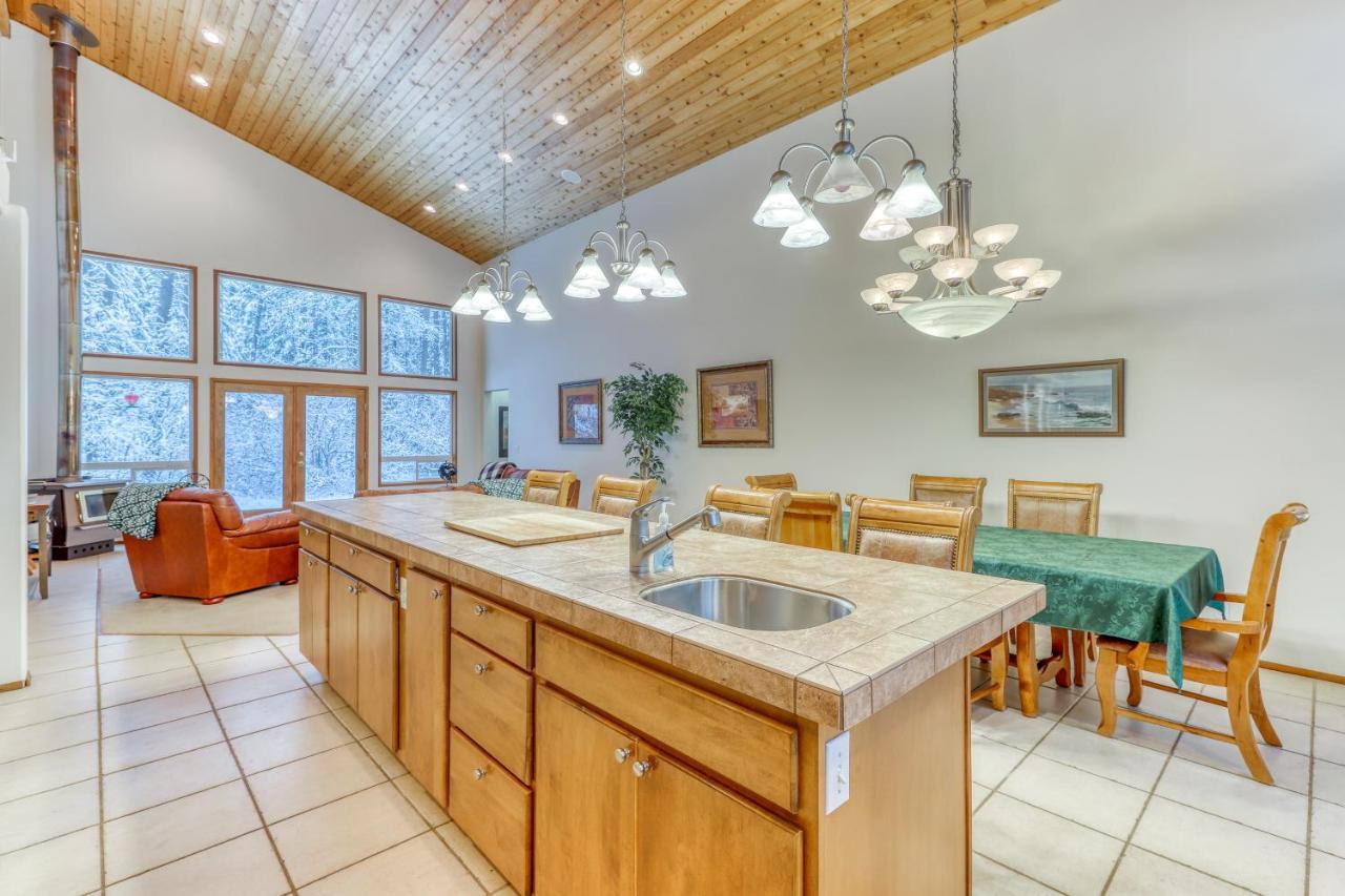 Elk Tracks Lodge Pine Glen エクステリア 写真
